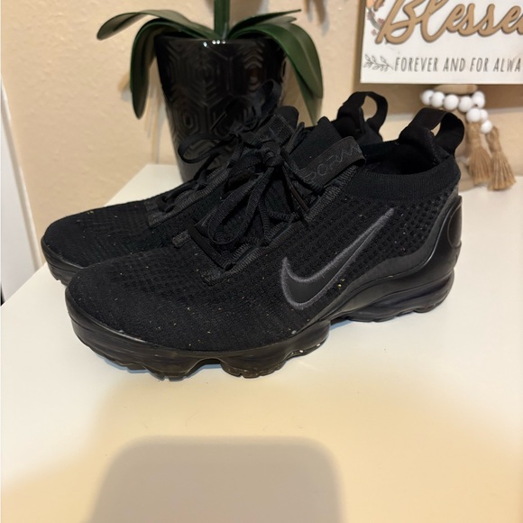 Nike Black VaporMax Flyknit Sneakers
